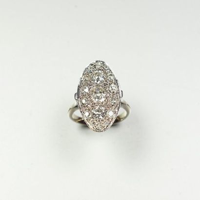 null Ring in 18K (750/oo) white gold, the oval plate paved with old cut diamonds,...