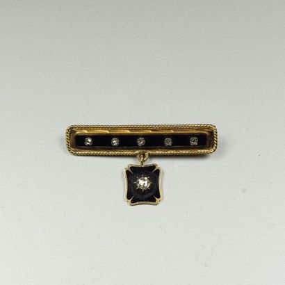 null Antique 18K (750/oo) yellow gold rectangular brooch barrette brooch centered...