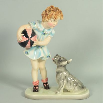 Germaine BOURET (d’après) Enfant au ballon avec chien, c.1937 Céramique vernissée...