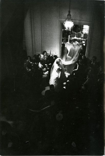 MODE Défilé Dior, Paris, février 1958.. Tirage argentique ca. 1970, daté au crayon...