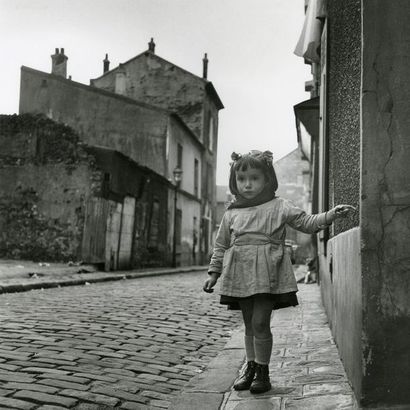 France Gentils enfants d’Aubervilliers, 1952.. Tirage argentique de l’exposition...