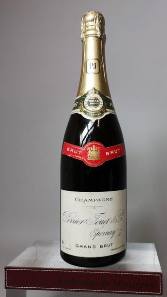 CHAMPAGNE PERRIER JOUËT Annees 70 1 bouteille. nm