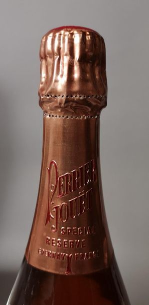 CHAMPAGNE PERRIER JOUËT "Belle Époque" Rosé 1 bottle. 1985. Case.