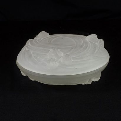 null Candy box in pressed moulded glass. H 18 cm (small splinters) 