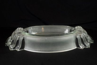 VERLYS Satin molded pressed glass centerpiece, circa 1930. 10 x 50 cm Small splinters...