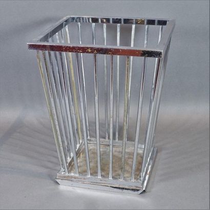 null Modernist chrome-plated metal basket, circa 1930. H 29 cm