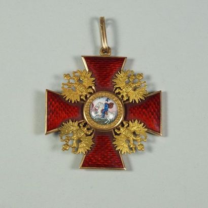 RUSSIE IMPÉRIALE Ordre de Saint Alexandre Newski , fondé en 1725. Croix en or de...