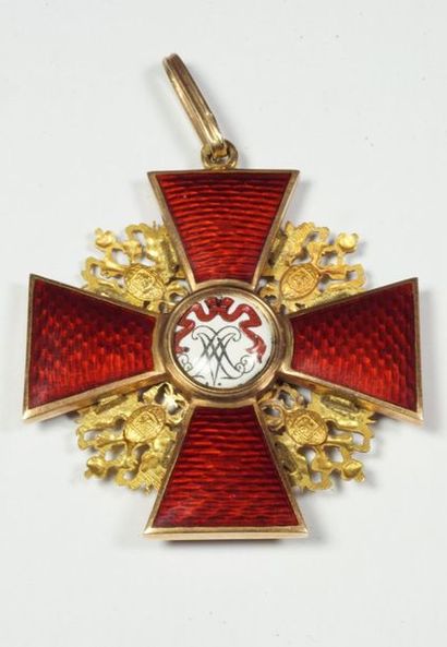 RUSSIE IMPÉRIALE Ordre de Saint Alexandre Newski , fondé en 1725. Croix en or de...