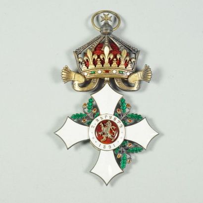 "BULGARIE Ordre du Mérite. Ensemble de Grand-Croix à titre civil, crée en 1891 en...
