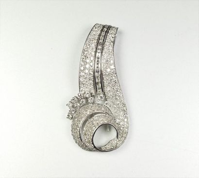 null Clip Pendant in platinum (850/oo) and 18K (750/oo) white gold forming a volute...