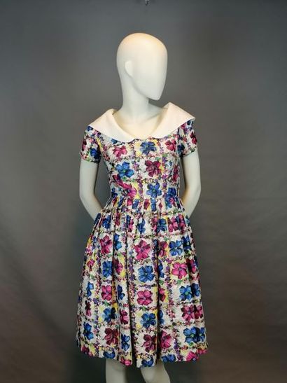 MODE VINTAGE Robe des années 50 en nylon, jupon plissé, zippée sur le côté, taille...