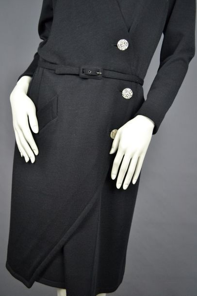 YSL YSL Rive gauche cross dress, wool with its belt, size 42, wear on shoulders,...