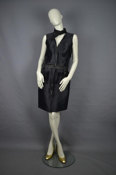 Octavio Pizarro Dress by designer OCTAVIO PIZARRO in silk and leather, zipped on...