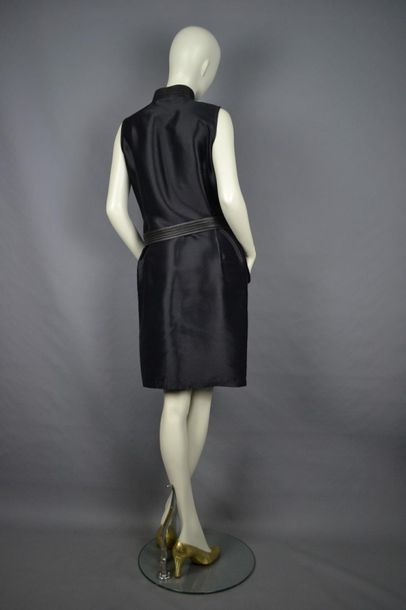 Octavio Pizarro Dress by designer OCTAVIO PIZARRO in silk and leather, zipped on...
