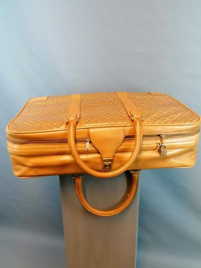 CELINE, Suitcase CELINE, leather and canvas good condition,