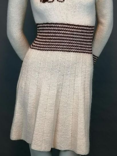 MODE VINTAGE 70's woollen dress, size 36, very good condition.