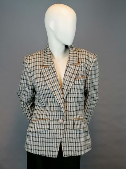 HERMES HERMES jacket in wool and silk, silk lining, leather piping on lapel, pockets...