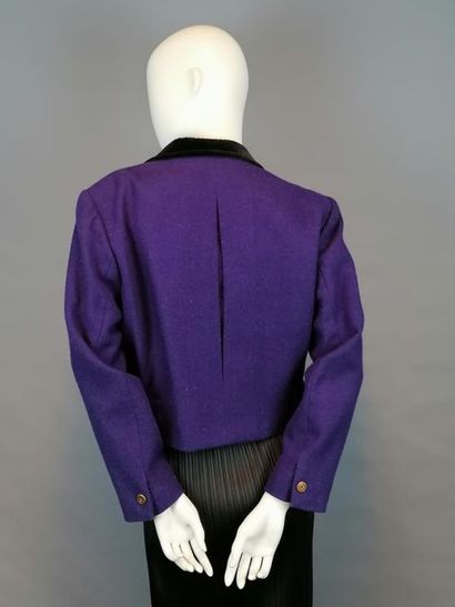 Guy LAROCHE veste croisée de GUY LAROCHE en laine, col velours raz, année 80, taille...