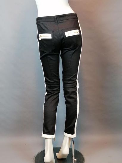 BALMAIN Biker jeans from BALMAIN in cotton, contemporary, size 36/38. New condition...