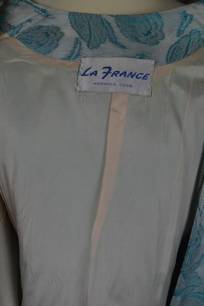 La France Manteau des années 60 de la maison LA FRANCE, en soie brochée, taille 40,...