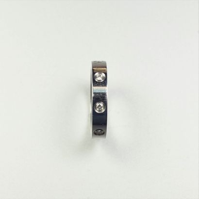 CARTIER Anneau en or gris 18K (750/oo), collection "LOVE", agrémenté de 8 diamants...