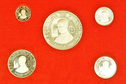 PIECES Coffret contenant cinq monnaies en or jaune (900/oo) de la République de Colombie...