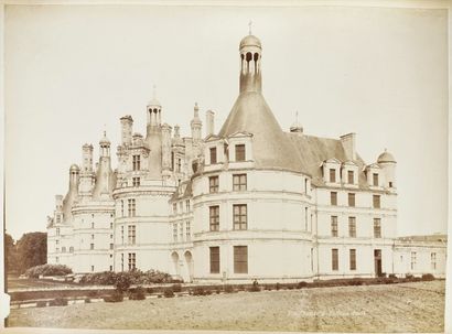 PHOTOGRAPHIES 
ARCHITECTURE – France Chambord, Ecouen, Tulle, Mont Saint Michel,...