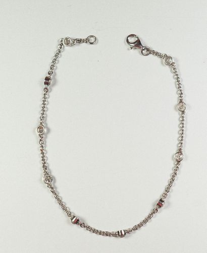 Bracelet chaînette en or gris 18K (750/oo)...