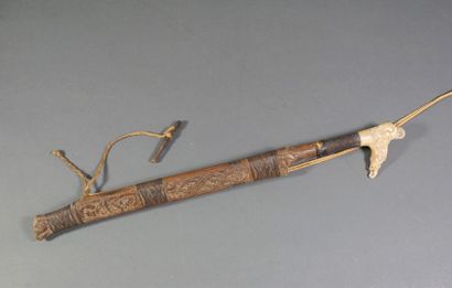 Dayak ritual dagger (Borneo). Ivory handle...