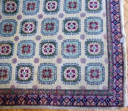 null Carpet with geometric decoration on a beige background 230 x 146 cm