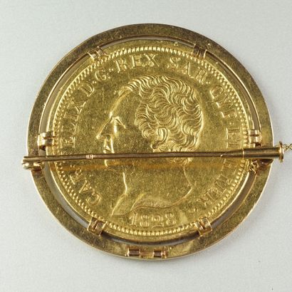 null Broche en or jaune 18K (750/oo) lisse centré d'une pièce de 80 lires (1828,...