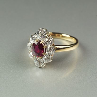 Antique Pompadour ring in 18K (750/oo) two-tone...