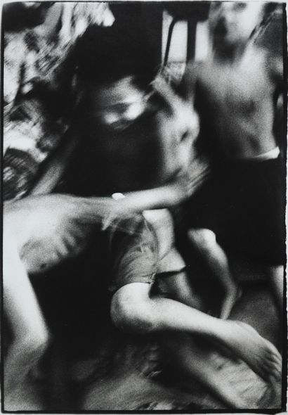 MICHAEL AKERMAN 1967- Enfants de Cabbagetown, De la série "Fumée", 1997.Photographies....