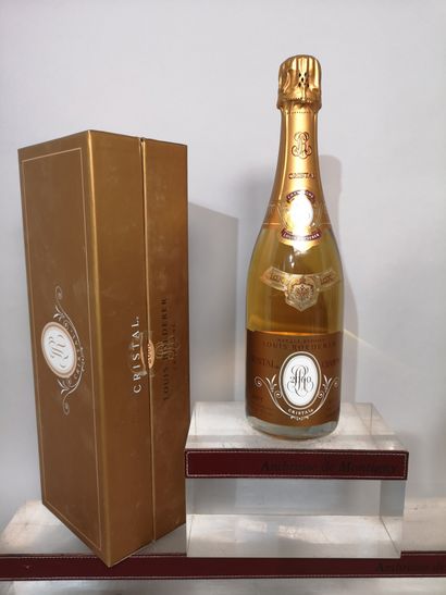 1 bottle CHAMPAGNE CRISTAL de ROEDERER 2000...