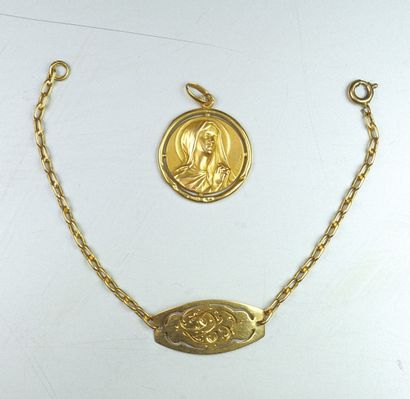 Lot in 18K (750/oo) yellow gold comprising...
