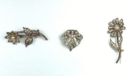 Lot in silver (800/oo) comprising two flower...
