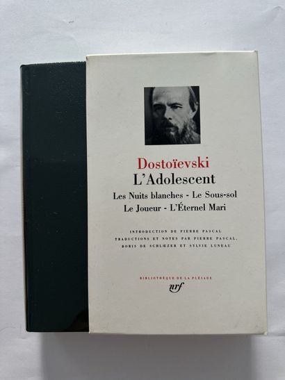 Dostoievski. L'adolescent. Édité à Paris, chez Gallimard en 1956. De format in-12....