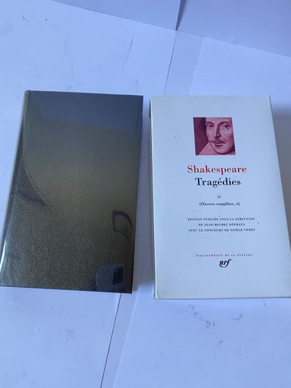 Shakespeare Tragédies. Édité à Paris, chez Gallimard en 2002. De format in-12. Cuir...