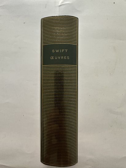 Switf, Jonathan. Oeuvres. Édité à Paris, chez Gallimard en 2006. De format in-12....