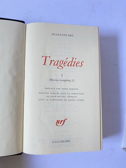 Shakespeare Tragédies. Édité à Paris, chez Gallimard en 2002. De format in-12. Cuir...