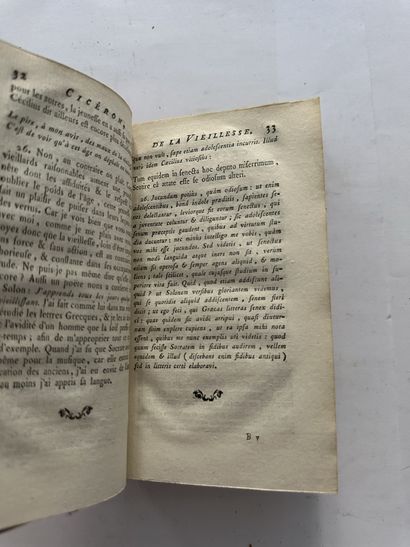 M. de Barrett. Les livres decicéron. Édité à Paris, chez Barbou en 1776. De format...