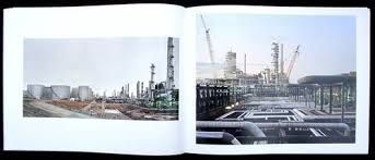 Burtynsky Edward Oil & Water. Steidl, 2013-2014 (3ème édition). 2 ouvrages reliés...