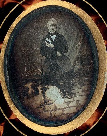 BARTHELEMY THALAMAS Homme assis avec son chien, Paris, ca. 1850. Daguerréotype 1/4...