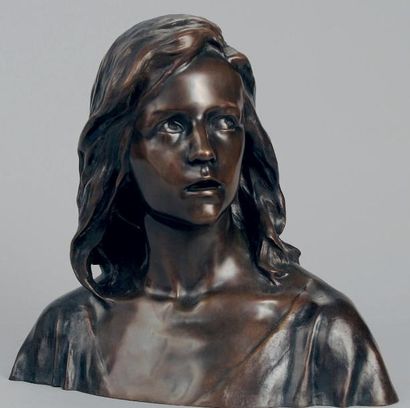 Raoul LARCHE (1860-1912) Buste du Christ enfant Bronze à patine brune signé l'épaule,...