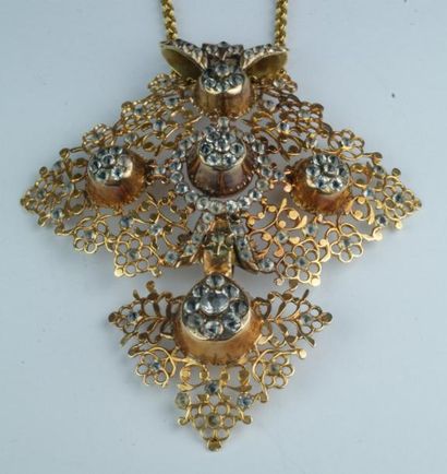 Croix de Rouen en or (probablement 18 carats)...