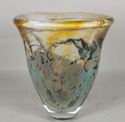 null LUZORO Michèle (1949), vase en verre transparent à inclusions intercalaires,...