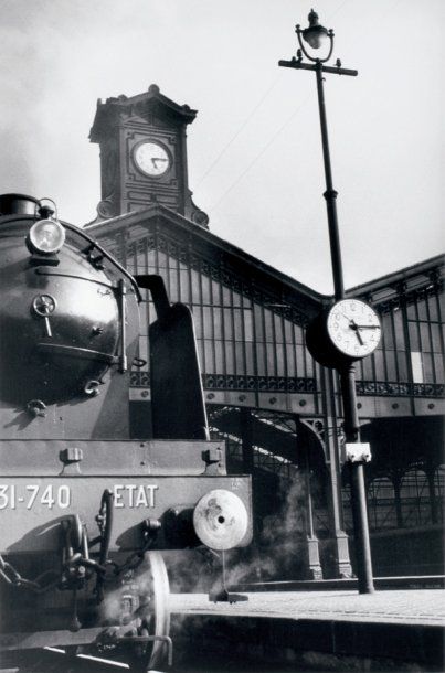 RENE-JACQUES (René Giton, dit) 1908-2003 Gare St-Lazare, 1934. Tirage argentique...