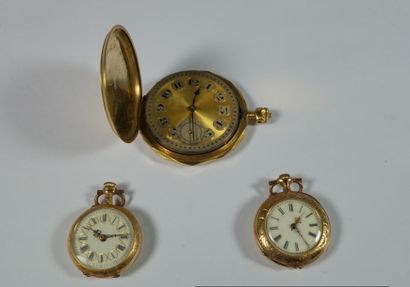 null Lot de montres anciennes en or jaune comprenant deux montres de col, cadran...