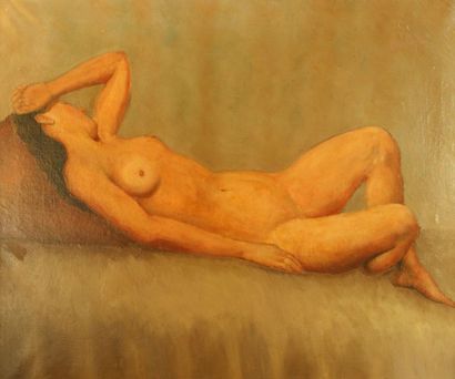 null Ecole XXème femme nue allongée. Huile sur toile 54 x 65 cm ( restaurations)