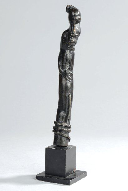 Louis MARCOUSSIS (1883-1941) Totem, 1915 Bronze à patine brune, fonte postérieure...